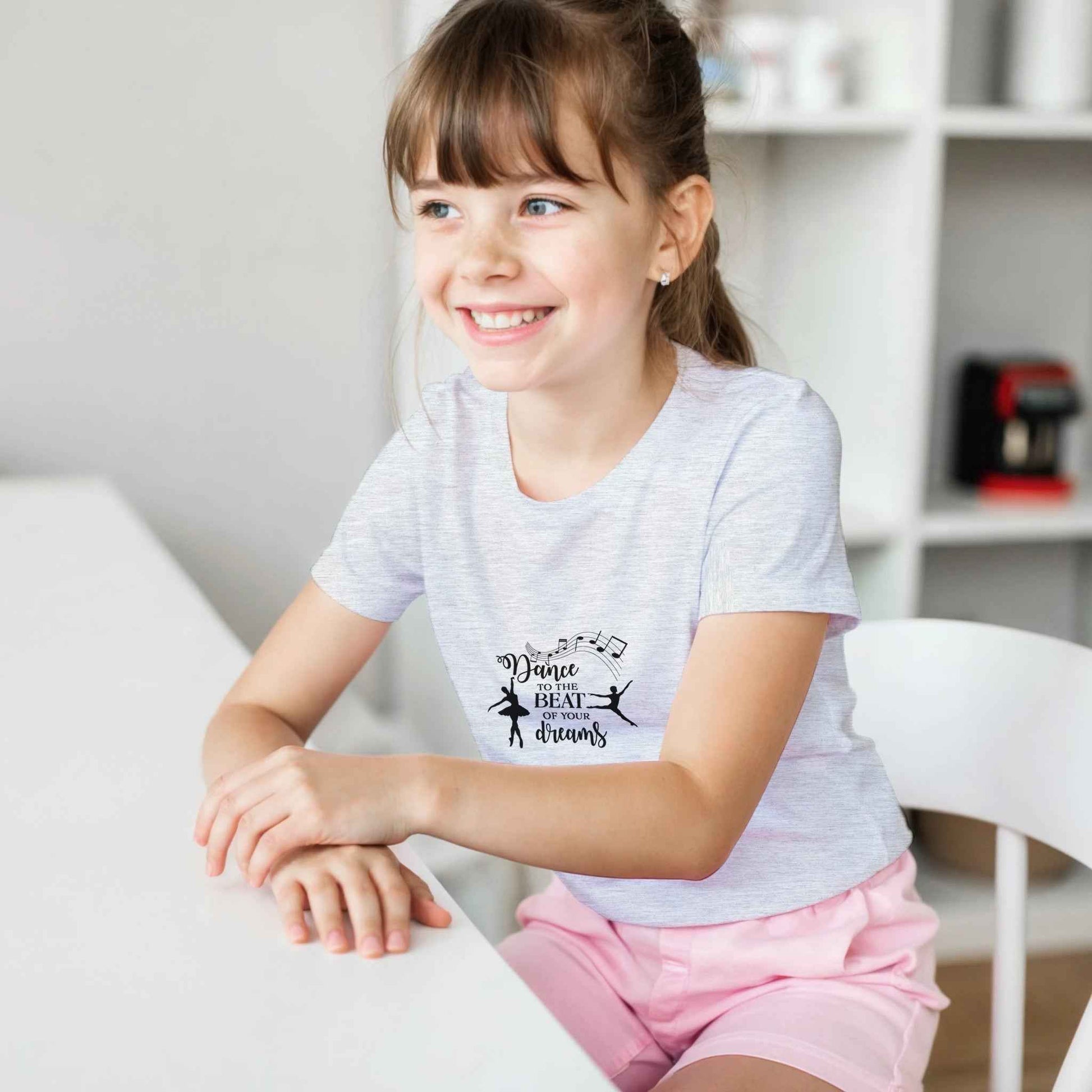 Abstract Waves Kids T-Shirt – Dynamic Geometric Fun for Young Trendsetters